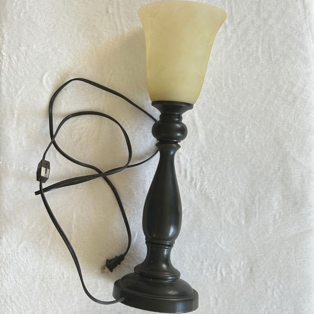 Elegant Table Lamp -Black & Cream